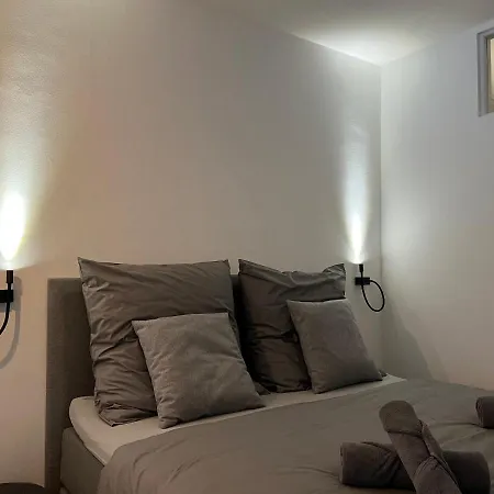 Apartmenthaus Schwingewiesen 1 *